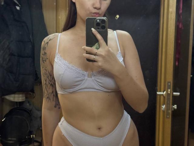 HotCaramelsTrio - Live porn &amp; sex cam - 30945758