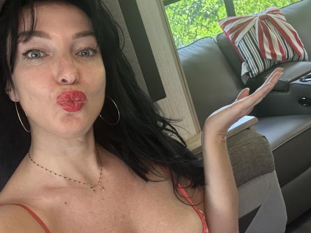 KatieFrenchie - Live porno og sexkamera - 30946589