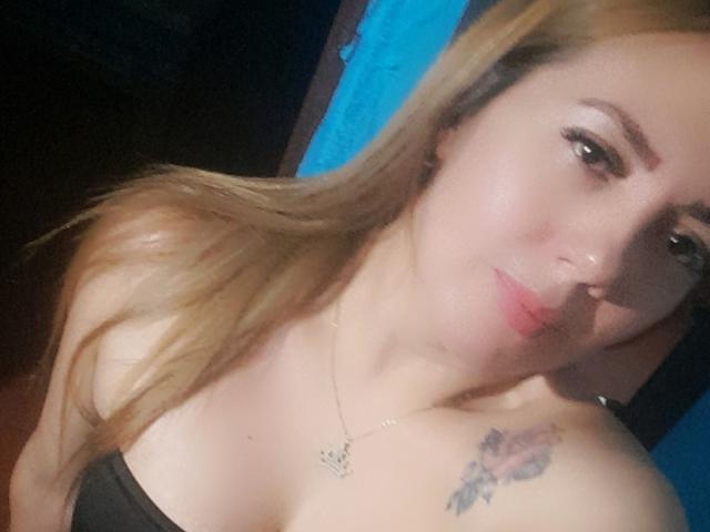 AmberDillucca - Live porno og sexkamera - 30947198