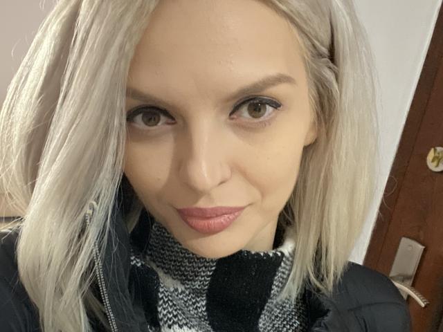 DouceAmelia - Porno na żywo i seks kamera - 30953651