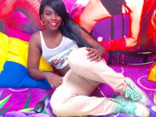 AmanteLatine69 - Live cam hard with a black hair Girl 