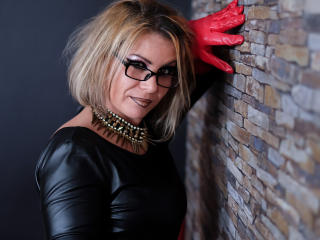 MistressAlicee - Live sex cam - 3156454