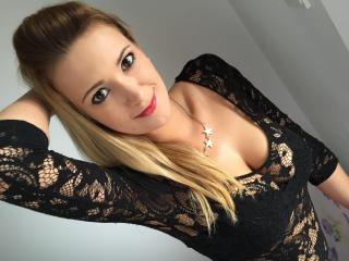 DaisyLovve - online show hard with this golden hair Young and sexy lady 