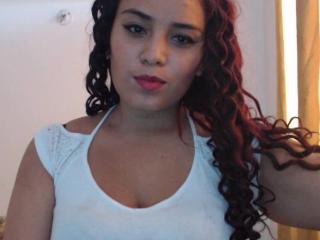 Girouettevane - Chat cam hard with a redhead 18+ teen woman 