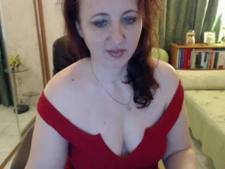 LadyJulya - Webcam sex with this trimmed private part Horny lady 