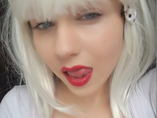 Annesia - Chat live exciting with this Young lady with giant jugs 