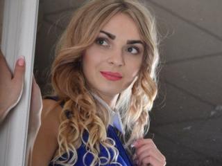AnabelBlond - Webcam live hot with this enormous cans Hot babe 