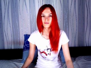 Rozalia - Chat cam x with this Girl with small tits 