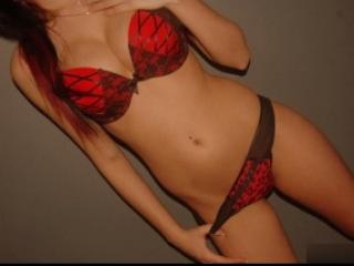 Roxxy69 - Chat live xXx with this White Girl 