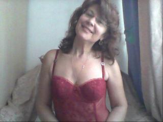 Ceryane - online show exciting with this amber hair MILF 