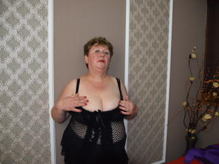 LustyVickyBB - Live cam x with this big body MILF 