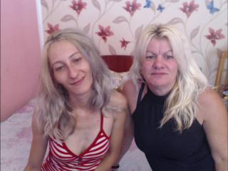 Hotmatureladysxx - Cam hot with this lanky Woman having sex with other woman 