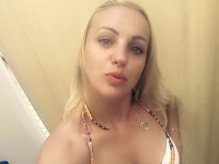 PervertBlondy - online show sexy with this athletic body Dominatrix 