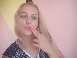 PervertBlondy - Webcam hot with this toned body Mistress 