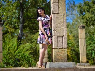 EmmilyAnne - Show live nude with this White Young lady 