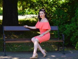 EmmilyAnne - Chat cam nude with this shaved pubis 18+ teen woman 