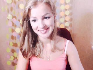 BriliantLady - Cam hot with a sweater puppies Young and sexy lady 