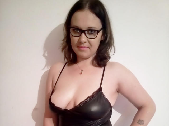 ChaudeBella69 - Live Sex Cam - 3497689