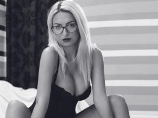 StephanieDiamond - Live porn & sex cam - 3509589
