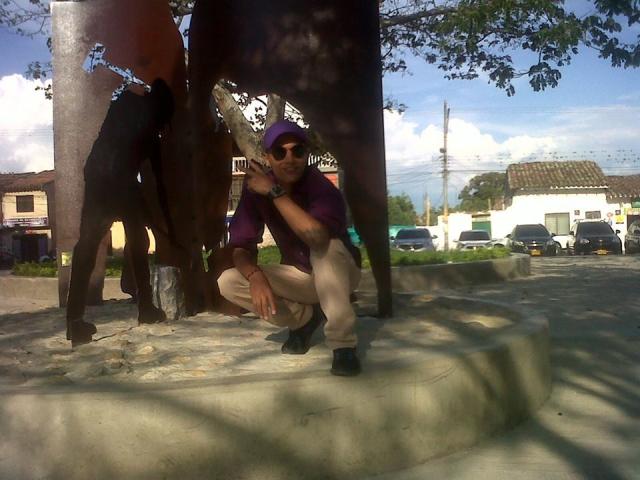 BoyBigGMonster - Chat sexy avec ce Couple Homme à la chevelure noire sur le site XLovegay 