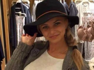 SublimeIlona - Live cam hot with this White Girl 