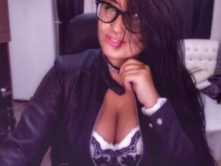 Keydi - online chat x with this trimmed pubis Hot babe 