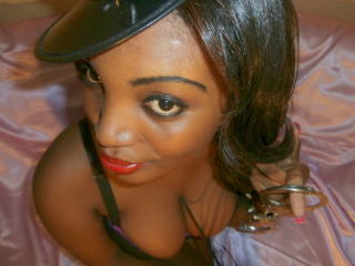 NympheNoir - Chat live porn avec cette Ravissante fille hot d’Amérique latine sur la plateforme XLove.com 