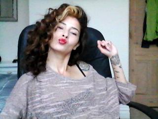 ZeyaA - Webcam live sexy with this being from Europe College hotties 