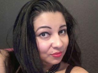 QueenAshanty - Chat hard with this charcoal hair Dominatrix 