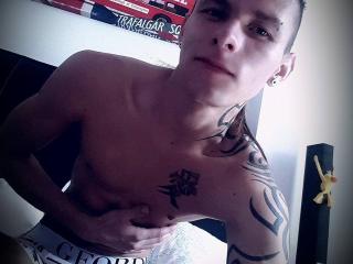 YeremyWalker - Cam sex with this latin american Horny gay lads 