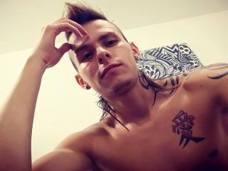 YeremyWalker - Live cam sex with this latin american Gays 