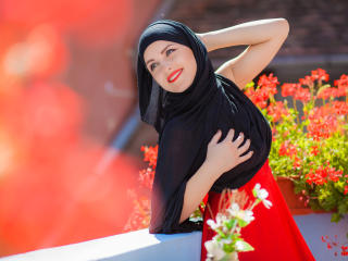 KittyKatte - Live hot with a arab Hot chicks 