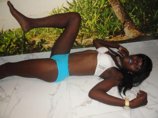 AngeChaudMince - chat online xXx with this dark-skinned Hot chicks 