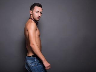 HaroldBain - Chat cam exciting with this shaved sexual organ Homosexuals 