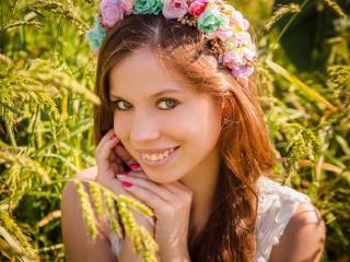 Chestnut Hair Green Eye Beauty BeauSourire69