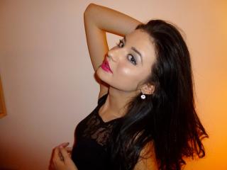 SultanaLeilla - chat online hard with this White Hot babe 