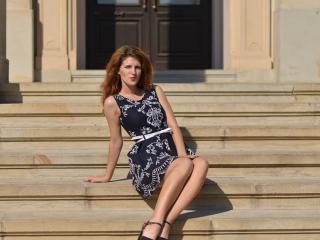 EllanyA - Show live excitant avec une Belle jeune beauté sexy avec des cheveux bruns sur la plateforme Xlove 