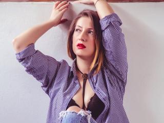 BelledeNuit - Show live x with this European 18+ teen woman 