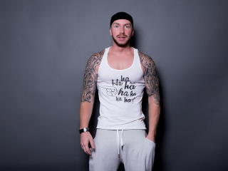 AronGrant - Webcam porno avec un Gay avec un corps de spartiate  