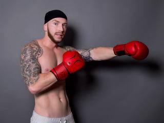 AronGrant - Live intime avec un Homme ayant le sexe tondu  