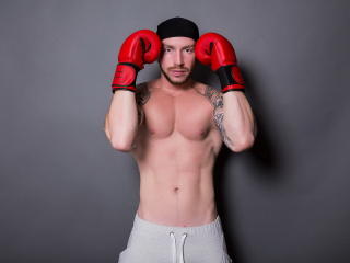 AronGrant - Chat cam porn avec ce Gay occidental  