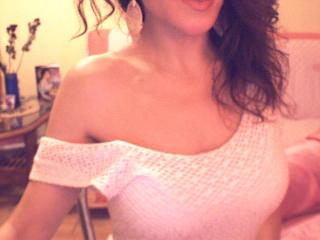 Venusya - Chat live xXx with this auburn hair Lady 