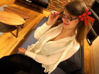 HotGinny - Show live x with a shaved sexual organ 18+ teen woman 
