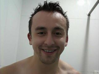 Andrej - online chat x with a Men sexually attracted to the same sex with athletic build 