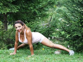 Aprel - Chat live xXx with a muscular physique Mature 