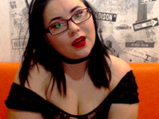 DeborahPrincess - Webcam x with this well rounded Hot babe 