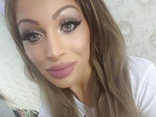 ChaudeHorny - Video chat x with this fair hair Hot 18+ teen woman 