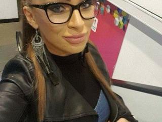 SultryMarie - Show intime avec une Sublime jeune femme bien roulée avec des beaux et gros nichons  