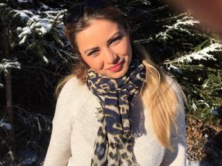 SublimeIlona - Webcam hot with this fit constitution 18+ teen woman 