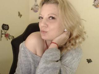 BeautyAngell - Live cam sexy with this being from Europe Girl 